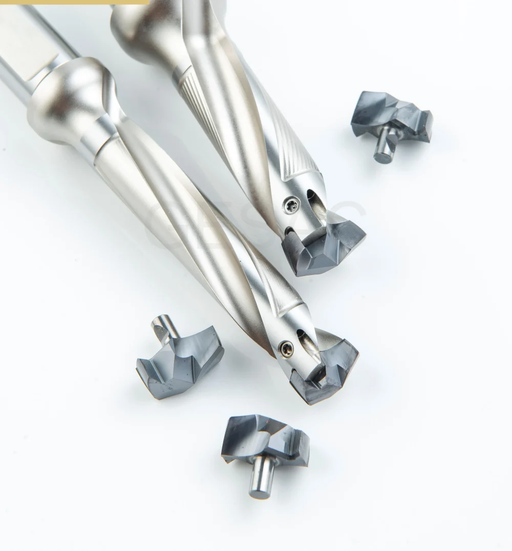 Инструмент для обработки отверстий